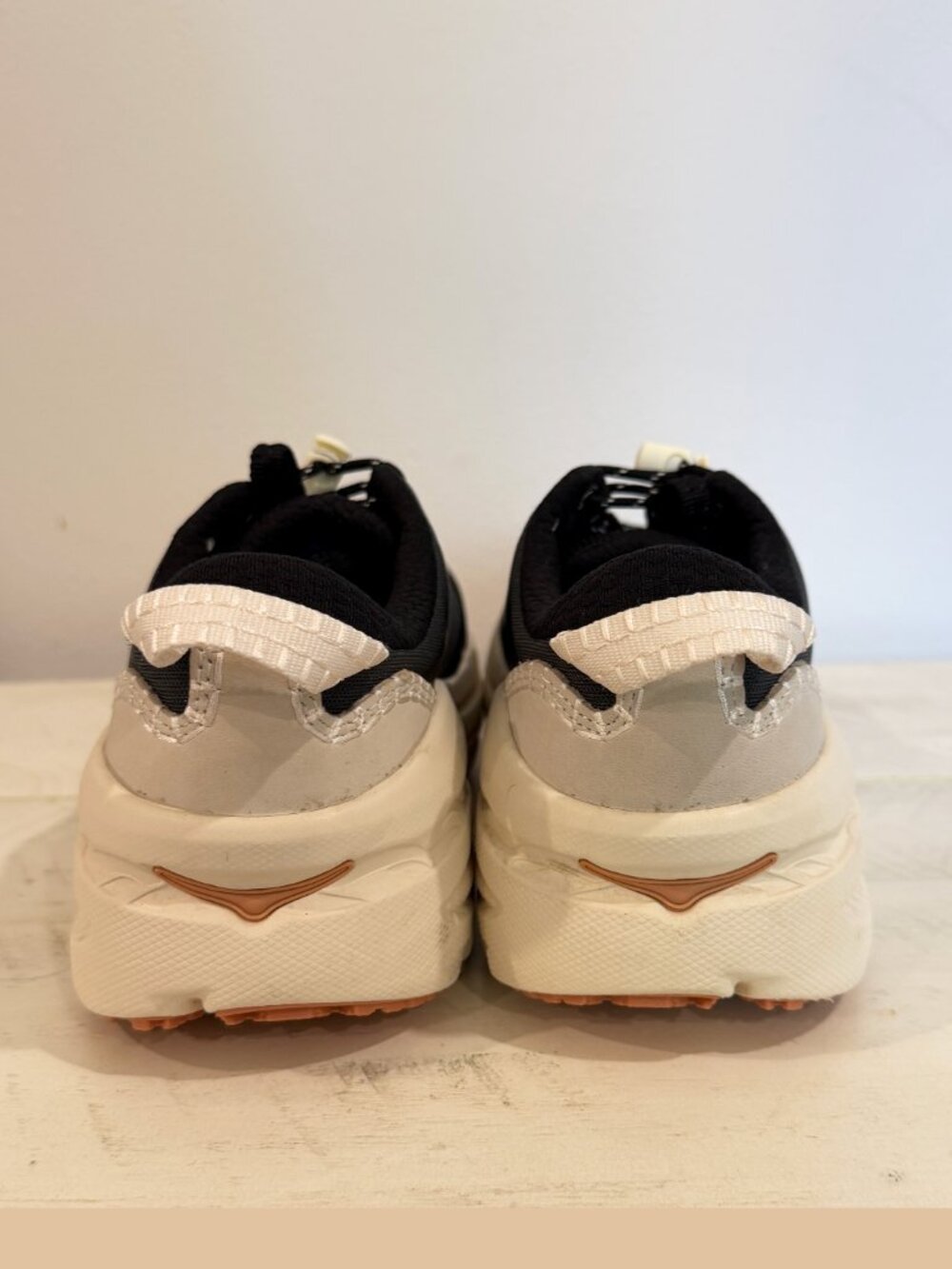 HOKA U Bondi B3LS Women's Size 7 Black Sneakers – Worn Once - Picture 5 of 10